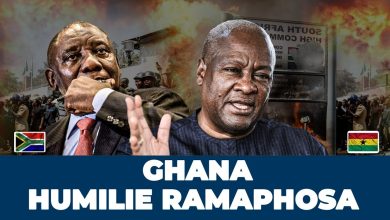 Drapeaux du Ghana et de l’Afrique du Sud illustrant les tensions diplomatiques évoquées autour de la visite de Cyril Ramaphosa