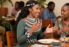 Couple échangeant calmement sur le respect, la loyauté et la confiance